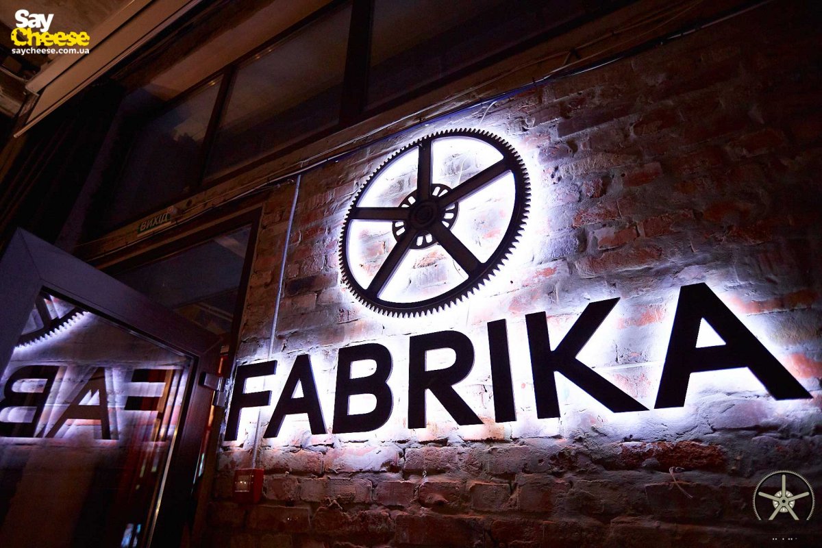 FABRIKA BAR