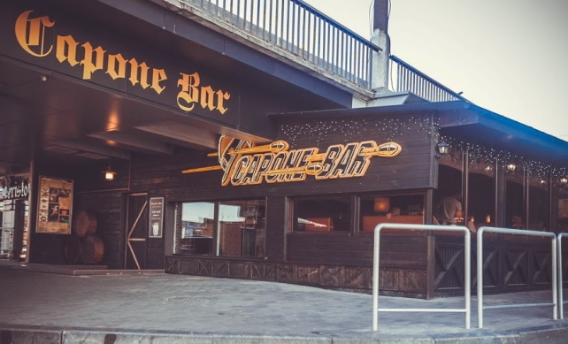 Capone Bar