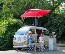 Bubble & Fun Prosecco Van